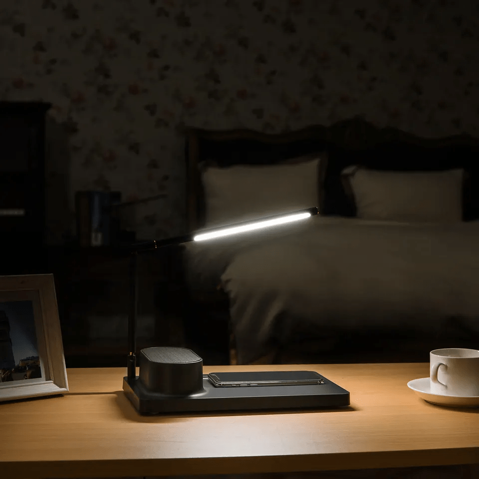 Smart Wireless Desk Lamp